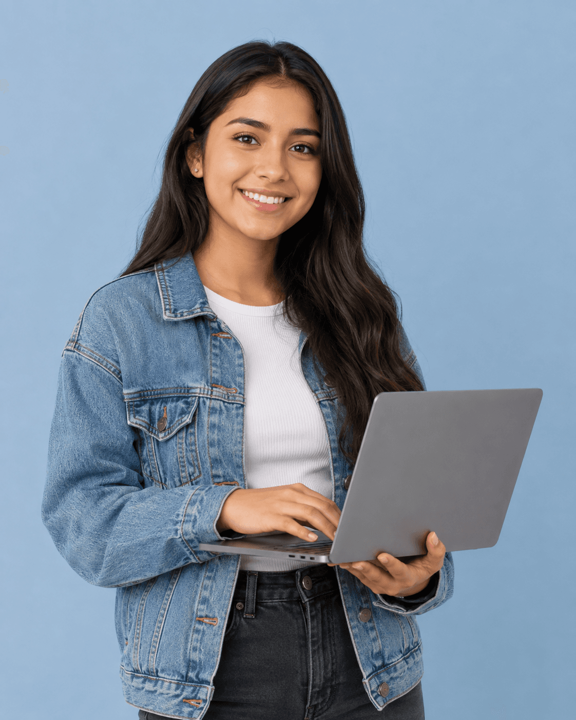 Estudiante preparándose para el examen de admisión con su laptop